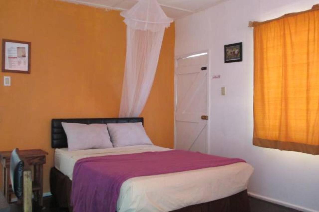 Kingsworth Bed And Breakfast Кингстон Экстерьер фото