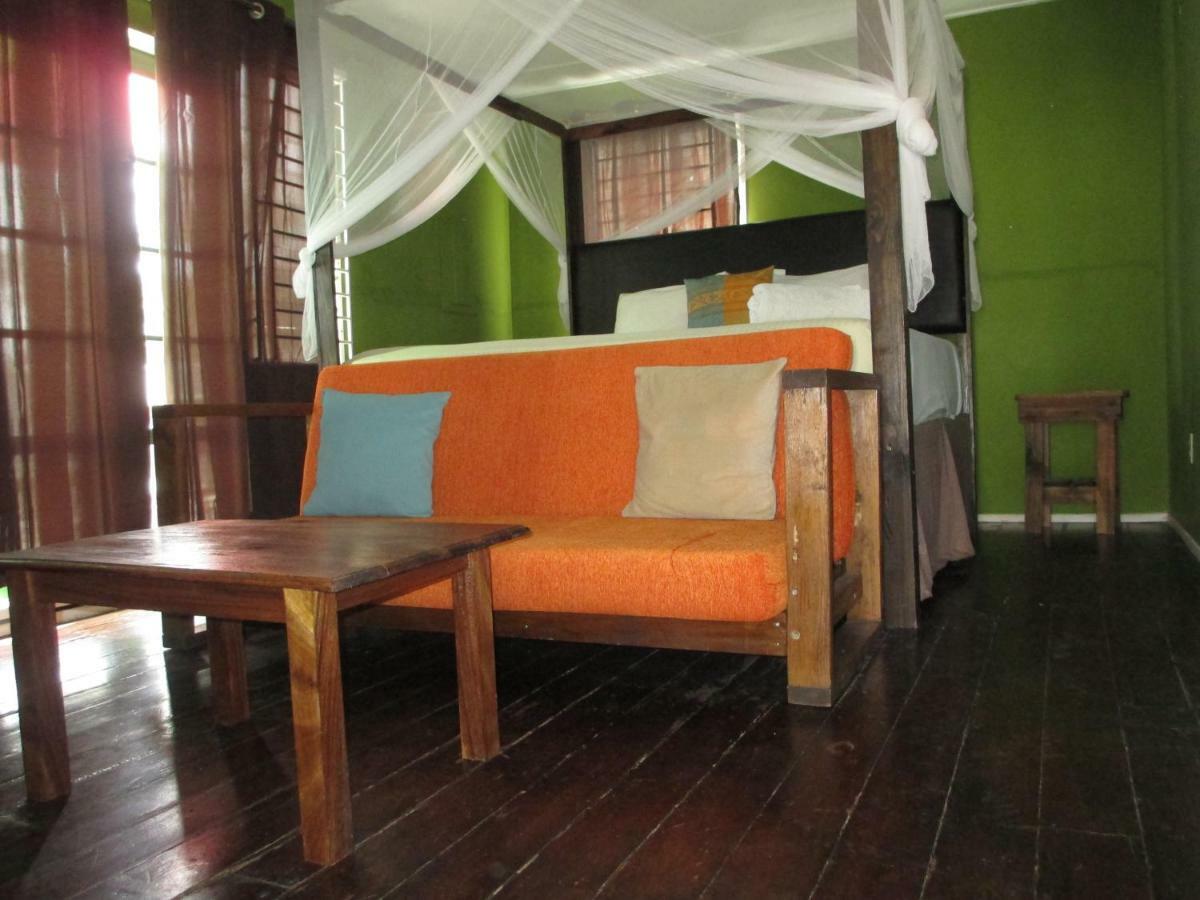 Kingsworth Bed And Breakfast Кингстон Экстерьер фото